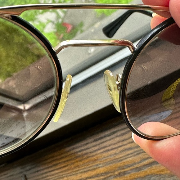 Prada shades - SPR51S - Picture 9 of 10